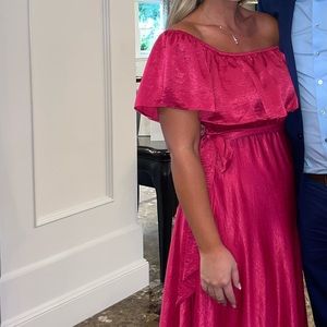 Classy long, off the shoulder majenta! Very cute outfit as a wedding guest